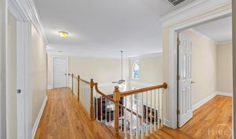 1050 Chestnut Glen Dr, Athens, GA 30606