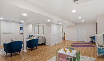 5 Westside Dr, Acton, MA 01720