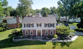 1093 Del Ebro Dr, Ballwin, MO 63011