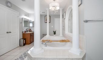 2002 MEDINAH RIDGE Rd, Accokeek, MD 20607