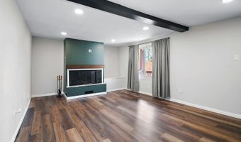205 W 5th St, Aroma Park, IL 60910