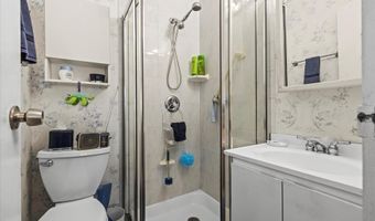75 Harbor N, Amityville, NY 11701