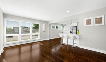 1166 S Highland Ave, Arlington Heights, IL 60005
