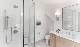 35 Coggeshall Ave, Newport, RI 02840