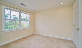 504 N THOMAS St #A, Arlington, VA 22203