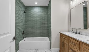 68 Sherman Ave, Bayville, NJ 08721