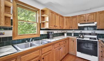 914 Union Rd, Appleton, ME 04862