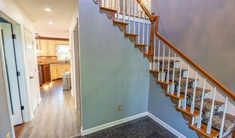19328 Stirrup Dr, Abingdon, VA 24211