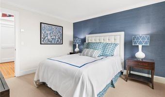 19 Defenders Row 19, Newport, RI 02840