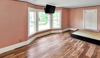 75 S Park St, Bangor, ME 04401