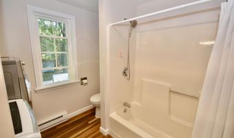 71 Baldwin Dr, Bangor, ME 04401
