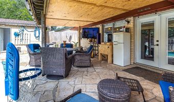 1204 Live Oak Dr, Alice, TX 78332