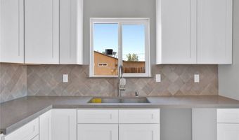 10533 Mohawk Rd, Apple Valley, CA 92308