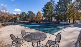 1622 Forest Springs Ln A, Ballwin, MO 63021