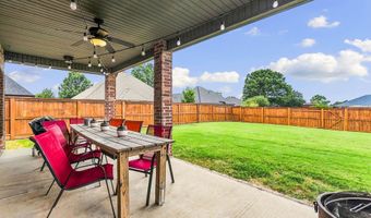 2711 SE 7Th St, Bentonville, AR 72712