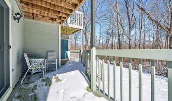 39 Manorwood Dr 39, Branford, CT 06405