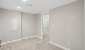 305 NE 16th St, Ankeny, IA 50021
