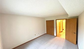 1415 Lake St 122, Alexandria, MN 56308