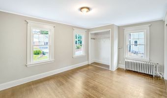133 Fiske St, Waterbury, CT 06710