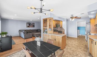 50 Yardarm Ct, Bayville, NJ 08721