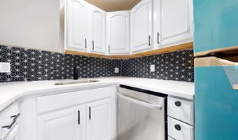 722 Pearl Pl, Atlantic City, NJ 08401