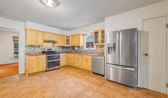 1115 Dutch Mill Dr, Ballwin, MO 63011