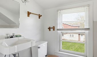 42169 N Lake Ave, Antioch, IL 60002