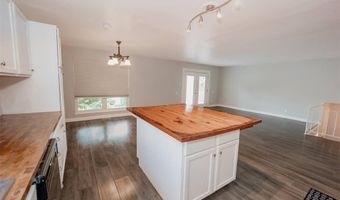 367 Napoli Ct, Ballwin, MO 63021