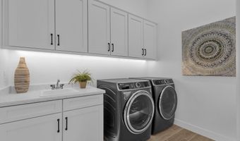 1151 E PEACH TREE Dr, Chandler, AZ 85249