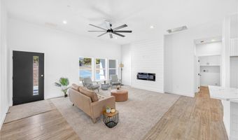 18620 SYMERON Rd, Apple Valley, CA 92307