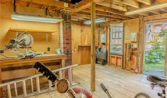 726 Washington St, Coventry, RI 02816