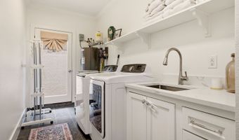 301 OGDEN Ln, Alamo Heights, TX 78209