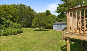 61 Richmond St, Bristol, RI 02809