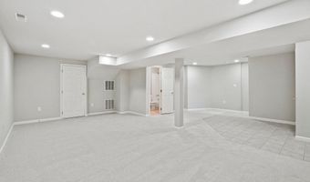 5604 HOOVER St, Bethesda, MD 20817