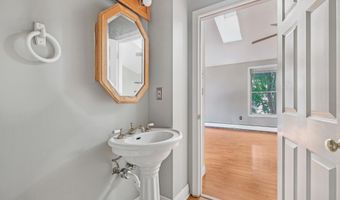 2 Merry St, Bedford, NH 03110