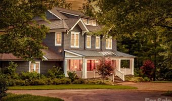 1 Cedar Chine Dr, Asheville, NC 28803