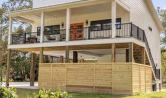 218 Thomas St, Bay St. Louis, MS 39520