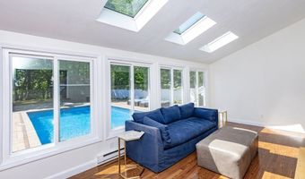 64 Princeton Ave, Andover, MA 01810