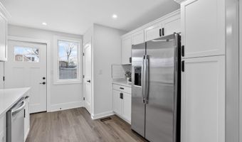 907 LAWRENCE St NE, Washington, DC 20017