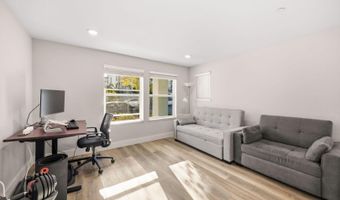 2825 Crusader St, Alameda, CA 94501