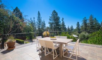 335 Pine Breeze Dr, Angwin, CA 94508