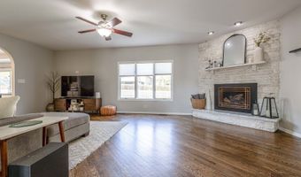1801 N Dover Ct, Arlington Heights, IL 60004