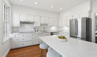 3402 R St NW, Washington, DC 20007