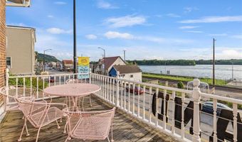 215 N Main St, Alma, WI 54610