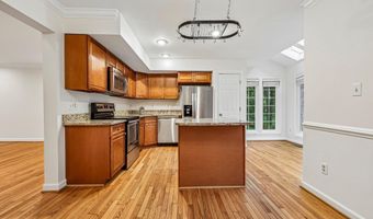 21208 HEDGEROW Ter, Ashburn, VA 20147