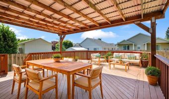 19157 GENTRY HIGHLANDS Ln, Oregon City, OR 97045