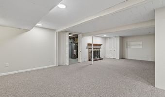 6 W Cypress St, Arlington Heights, IL 60005