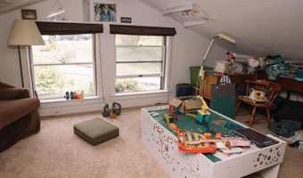 2113 Max Gray Rd, Calais, VT 05667
