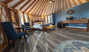 151 S Nomad Way, Big Water, UT 84741