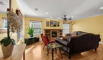 3 Waverly Pl, Aberdeen, NJ 07747